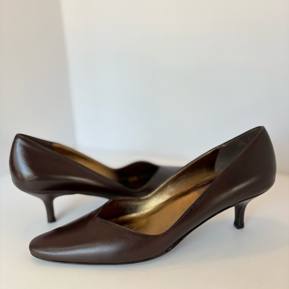 Rangoni Brown Leather Kitten Heel Pumps Made in Italy Size 9 AA (Extra Narrow)